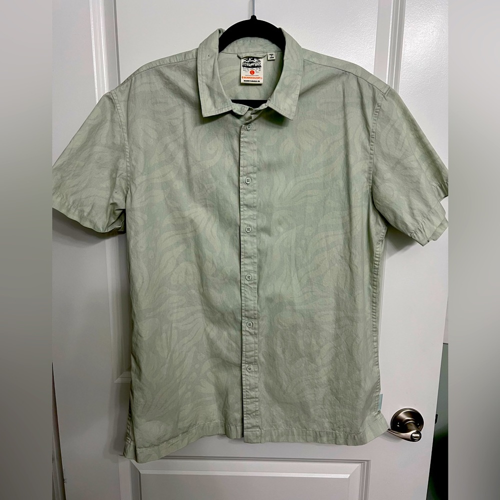 NWOT BEARDED GOAT Button Down. Light Green. LARGE